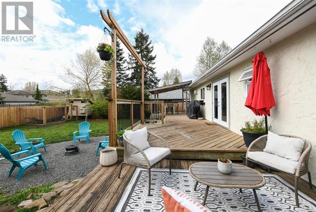 1380 Cumberland Rd, House detached with 3 bedrooms, 2 bathrooms and 2 parking in Courtenay BC | Image 22