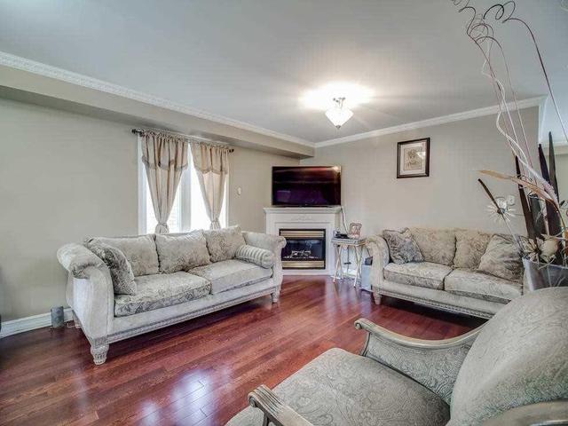 50 Asterfield Dr, House detached with 3 bedrooms, 4 bathrooms and 1 parking in Toronto ON | Image 4