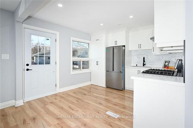 213 East 28th St, House detached with 4 bedrooms, 3 bathrooms and 3 parking in Hamilton ON | Image 34