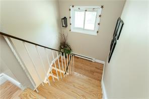 1 - 2056 Marine Dr, Townhouse with 3 bedrooms, 2 bathrooms and 3 parking in Oakville ON | Image 13