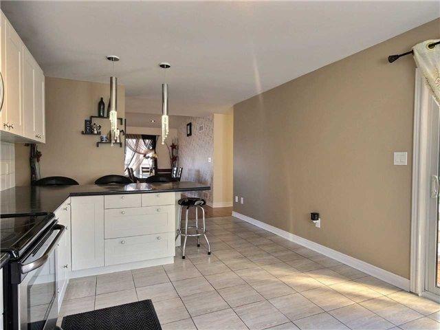 8480 Glavcic Dr, House detached with 3 bedrooms, 2 bathrooms and 8 parking in Niagara Falls ON | Image 4