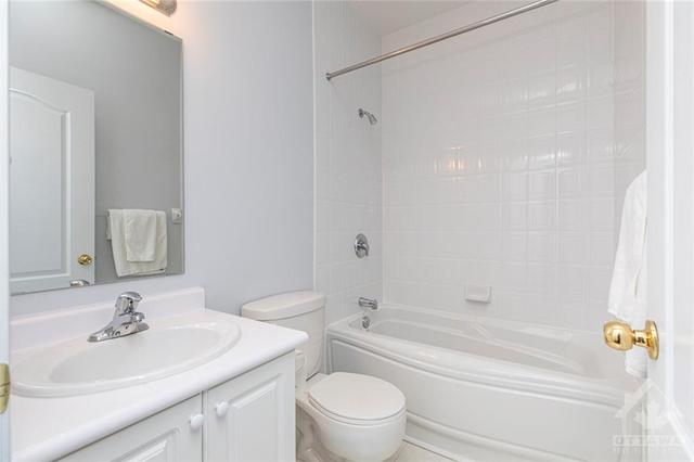 20 Samara Place, Townhouse with 2 bedrooms, 2 bathrooms and 6 parking in Ottawa ON | Image 18