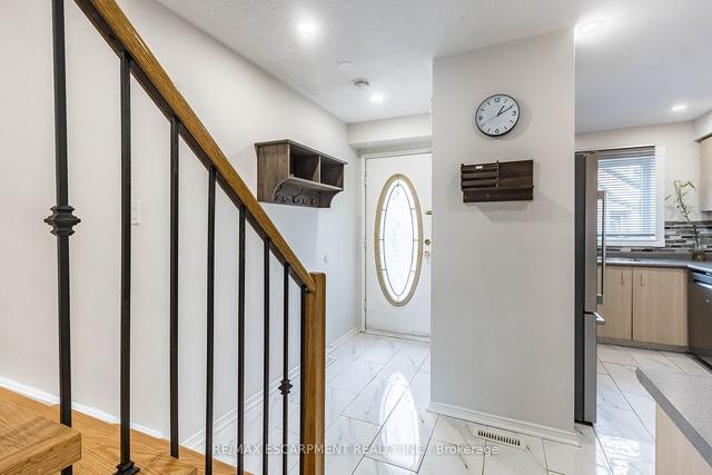 6b - 5865 Dalebrook Cres, Townhouse with 3 bedrooms, 3 bathrooms and 2 parking in Mississauga ON | Image 33
