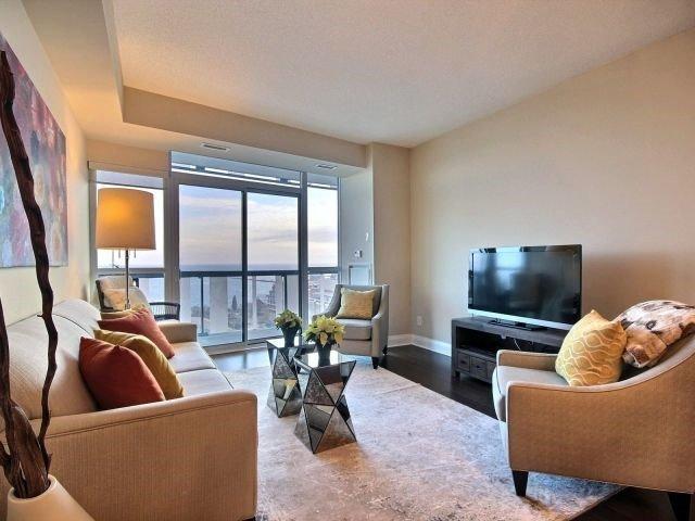 1003 - 1 Hurontario St, Condo with 1 bedrooms, 2 bathrooms and 1 parking in Mississauga ON | Image 5