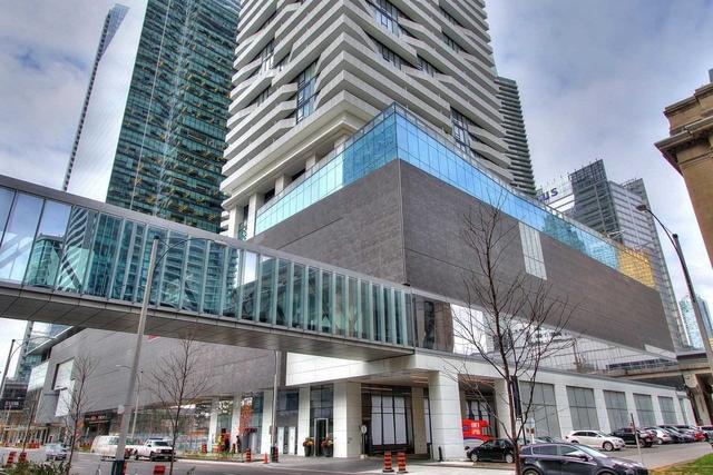 2503 - 100 Harbour St, Condo with 1 bedrooms, 1 bathrooms and 0 parking in Toronto ON | Image 6