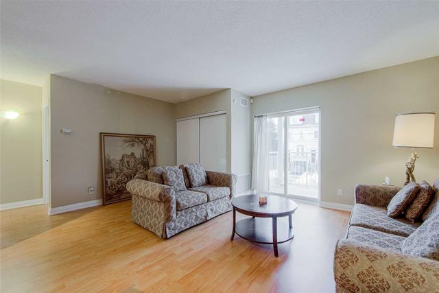 203 - 35 Hunt Ave, Condo with 2 bedrooms, 2 bathrooms and 1 parking in Richmond Hill ON | Image 7