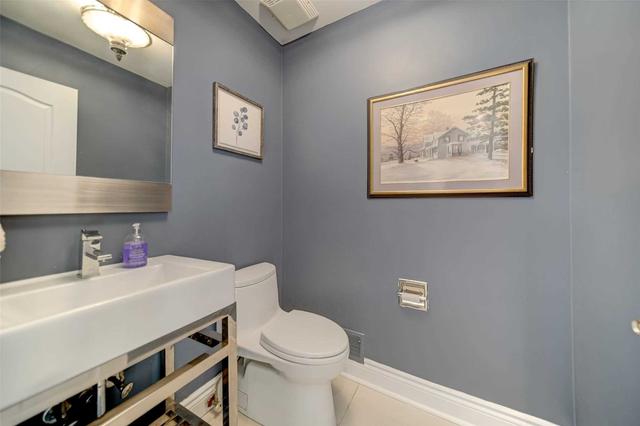 19 Bobwhite Cres, House detached with 5 bedrooms, 5 bathrooms and 4 parking in Toronto ON | Image 3