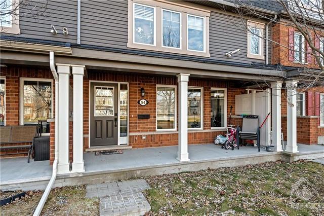 94 Brisote Lane, Townhouse with 3 bedrooms, 3 bathrooms and 2 parking in Ottawa ON | Image 3