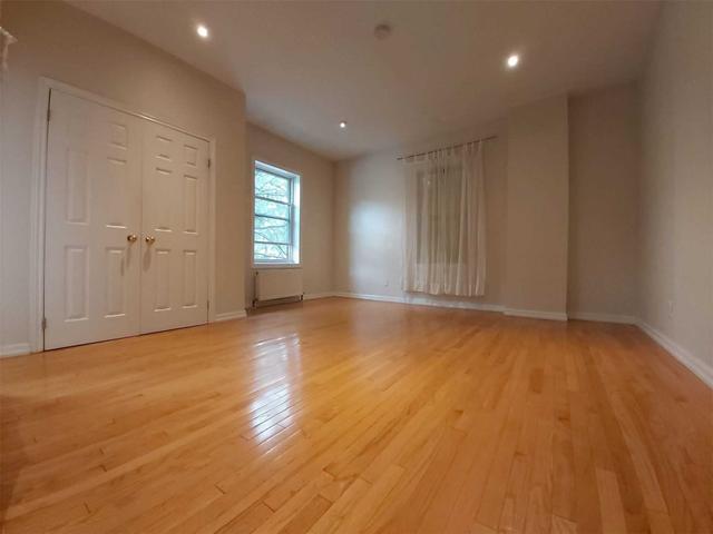 unit#1 - 195 Carlton St, Condo with 0 bedrooms, 1 bathrooms and 0 parking in Toronto ON | Image 2