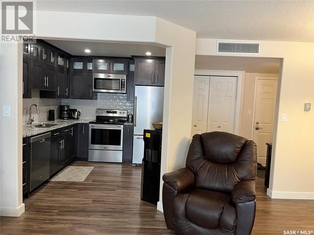 209 - 331 Macoun Drive, Condo with 2 bedrooms, 2 bathrooms and null parking in Swift Current SK | Image 4