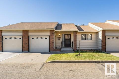 10672 153 Av Nw, Edmonton, AB, T6X5R7 | Card Image