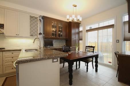 112 Ascalon Dr, House detached with 5 bedrooms, 4 bathrooms and 4 parking in Vaughan ON | Image 3
