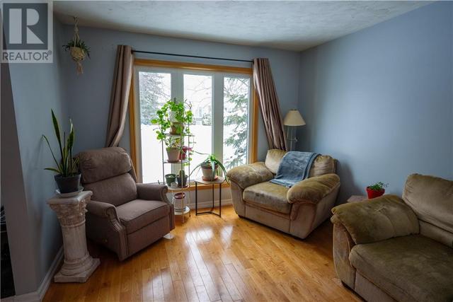 1660 Havenbrook Drive, House detached with 4 bedrooms, 1 bathrooms and null parking in Greater Sudbury ON | Card Image