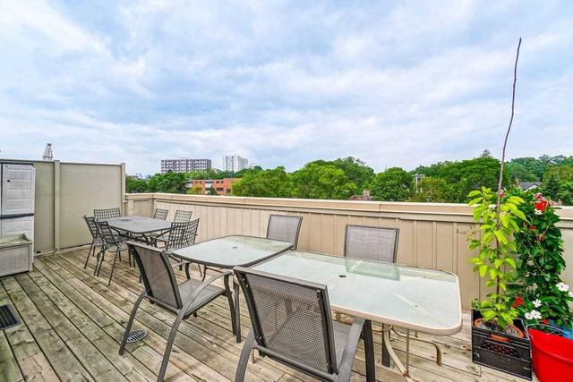 7 - 95 The Queensway, Townhouse with 3 bedrooms, 2 bathrooms and 1 parking in Toronto ON | Image 26