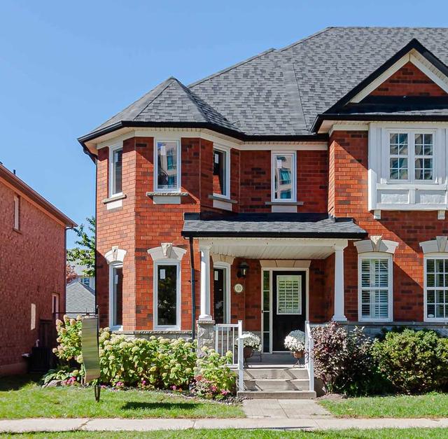 50 Baffin Crt, House attached with 3 bedrooms, 4 bathrooms and 3 parking in Richmond Hill ON | Card Image