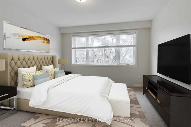 328 Gilbert Ave, House detached with 3 bedrooms, 2 bathrooms and 5 parking in Toronto ON | Image 11