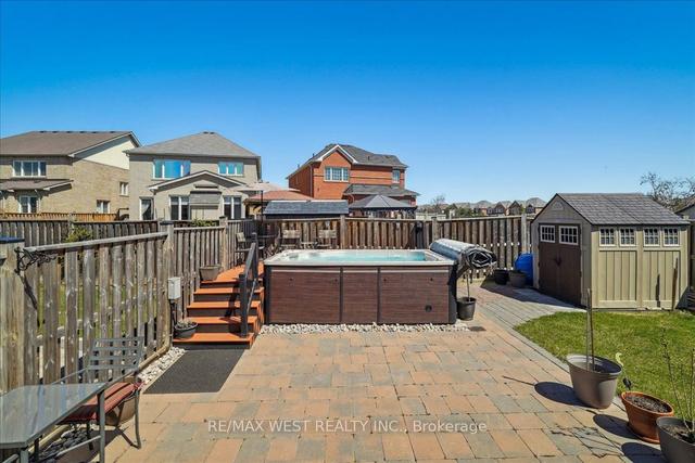 54 Blue Dasher Blvd, House detached with 4 bedrooms, 3 bathrooms and 4 parking in Bradford West Gwillimbury ON | Image 10