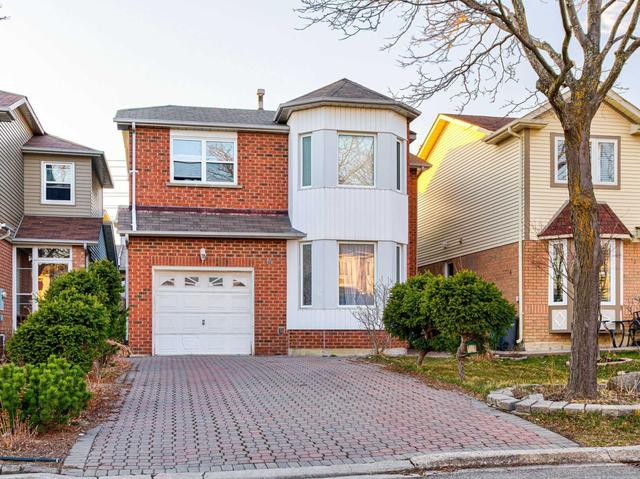 14 Saint Tropez Crt, House detached with 3 bedrooms, 3 bathrooms and 5 parking in Brampton ON | Image 2