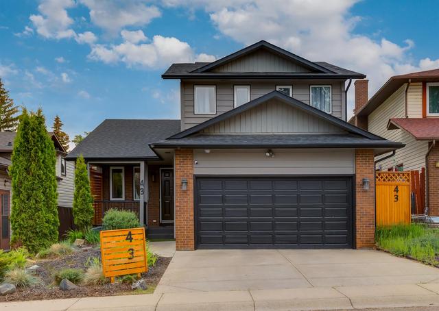 43 Hawkwood Way Nw, House detached with 3 bedrooms, 3 bathrooms and 2 parking in Calgary AB | Image 1