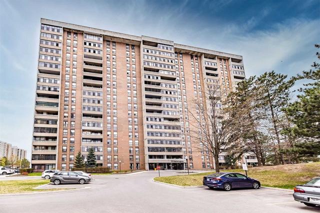 307 - 15 Kensington Rd, Condo with 2 bedrooms, 1 bathrooms and 1 parking in Brampton ON | Image 1