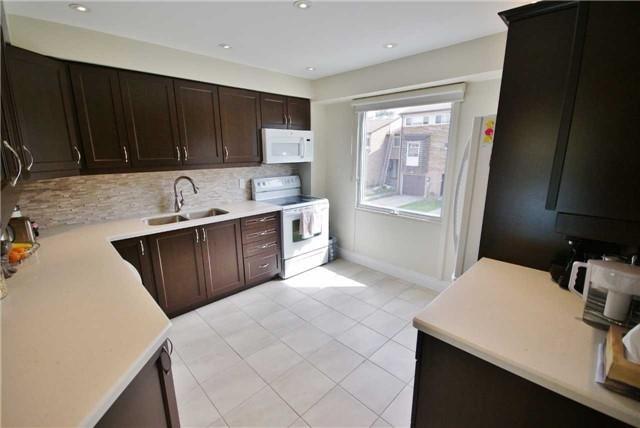 83 - 661 Childs Dr, Townhouse with 3 bedrooms, 2 bathrooms and 1 parking in Milton ON | Image 11