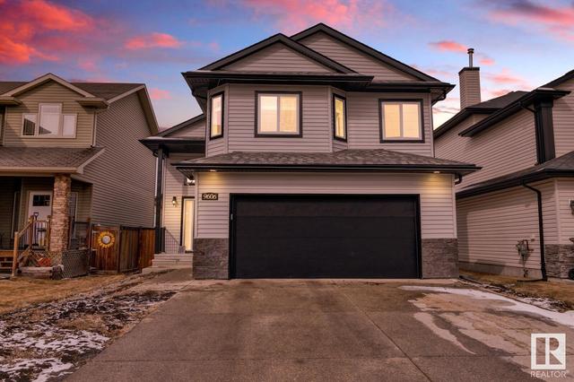 9606 83 Av, House detached with 5 bedrooms, 3 bathrooms and null parking in Morinville AB | Image 2