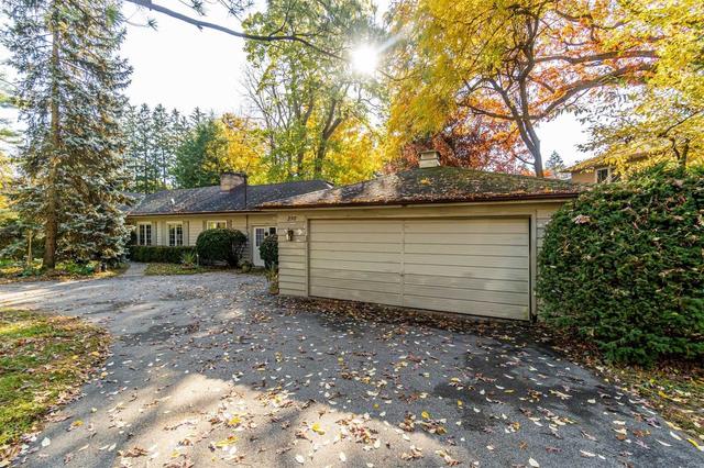 250 Forestwood Dr, Home with 2 bedrooms, 2 bathrooms and 8 parking in Oakville ON | Image 10