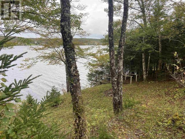 402 West Side Indian Harbour Lake Road, House detached with 4 bedrooms, 2 bathrooms and null parking in St. Mary's NS | Image 24