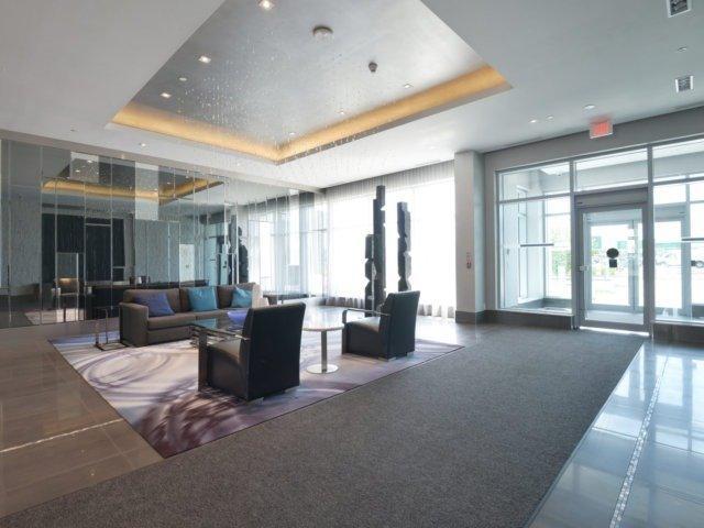 705 - 55 Speers Rd, Condo with 2 bedrooms, 1 bathrooms and 1 parking in Oakville ON | Image 3