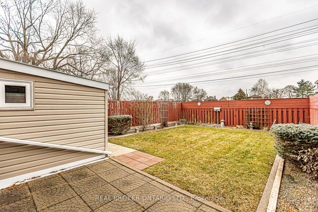 107 Foxwell St, House detached with 3 bedrooms, 2 bathrooms and 4 parking in Toronto ON | Image 25