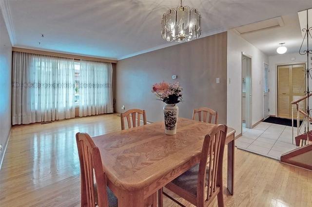 26 Dellbrook Cres, House semidetached with 4 bedrooms, 2 bathrooms and 5 parking in Toronto ON | Image 20