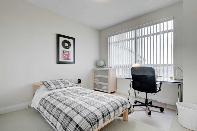 1302 - 25 Fontenay Crt, Condo with 2 bedrooms, 2 bathrooms and 1 parking in Toronto ON | Image 16