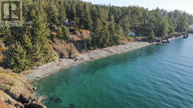 8519 West Coast Rd, House detached with 1 bedrooms, 1 bathrooms and 3 parking in Juan de Fuca BC | Image 2