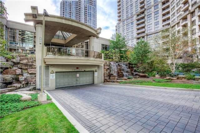 1906 - 3880 Duke Of York Blvd, Condo with 3 bedrooms, 2 bathrooms and 1 parking in Mississauga ON | Image 2