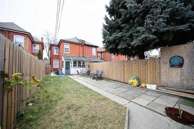 173 Oak Avenue, House semidetached with 3 bedrooms, 1 bathrooms and 1 parking in Hamilton ON | Image 32
