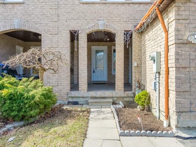 365 Assiniboine Tr, House semidetached with 3 bedrooms, 3 bathrooms and 2 parking in Mississauga ON | Image 2