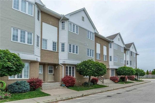 209 - 511 #8 Highway, Townhouse with 2 bedrooms, 1 bathrooms and 2 parking in Hamilton ON | Image 3