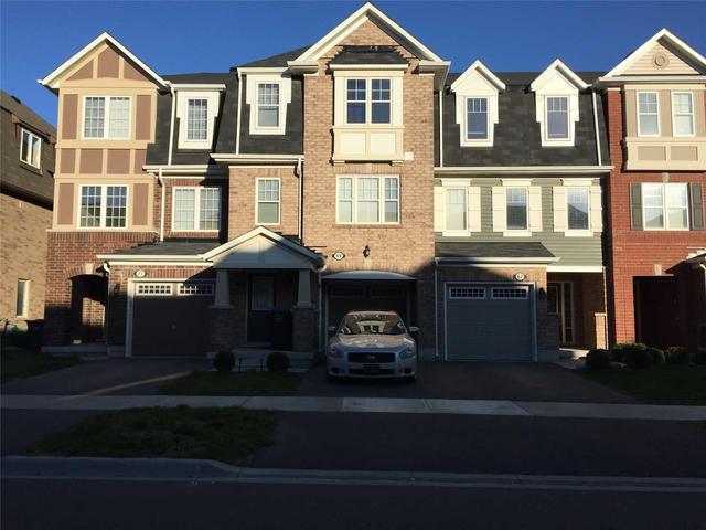 69 Vanhorne Clse, House attached with 3 bedrooms, 3 bathrooms and 1 parking in Brampton ON | Image 1