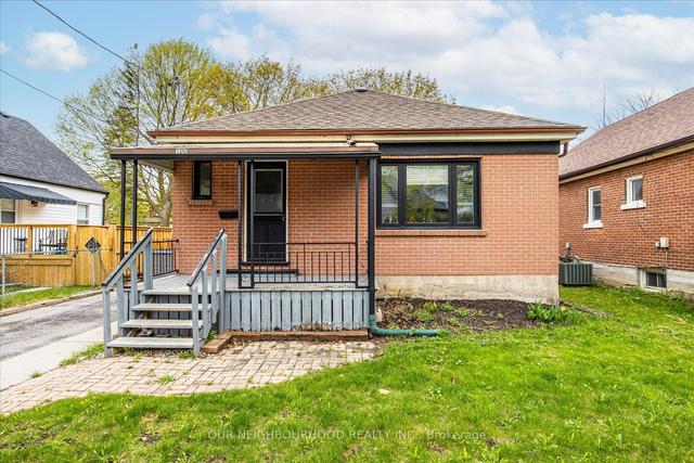 100 Montgomery St, House detached with 3 bedrooms, 2 bathrooms and 3 parking in Peterborough ON | Image 1