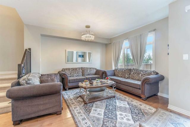 170 Mattingly Way, House attached with 3 bedrooms, 3 bathrooms and 3 parking in Ottawa ON | Image 7