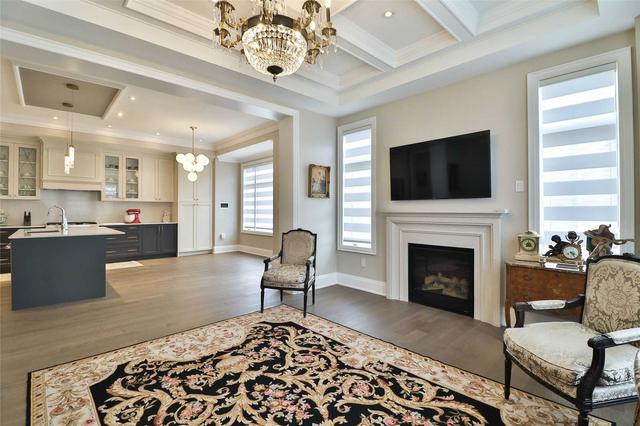 56 Rosshaven Cres, House detached with 4 bedrooms, 4 bathrooms and 5 parking in Vaughan ON | Image 5