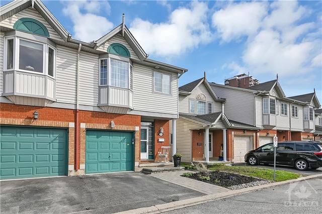 15 Sienna Private, Townhouse with 3 bedrooms, 3 bathrooms and 2 parking in Ottawa ON | Image 2