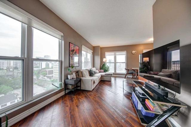 1001 - 135 James St S, Condo with 2 bedrooms, 2 bathrooms and 0 parking in Hamilton ON | Image 2