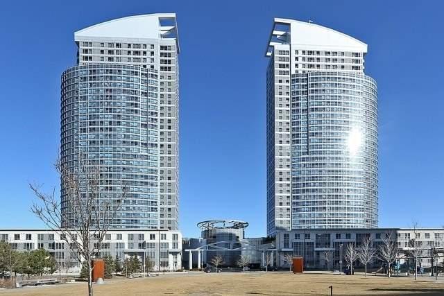 th307 - 36 Lee Centre Dr, Townhouse with 2 bedrooms, 2 bathrooms and 1 parking in Toronto ON | Image 1