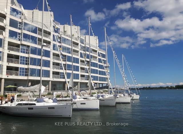 402 - 401 Queens Quay W, Condo with 1 bedrooms, 2 bathrooms and 1 parking in Toronto ON | Image 1