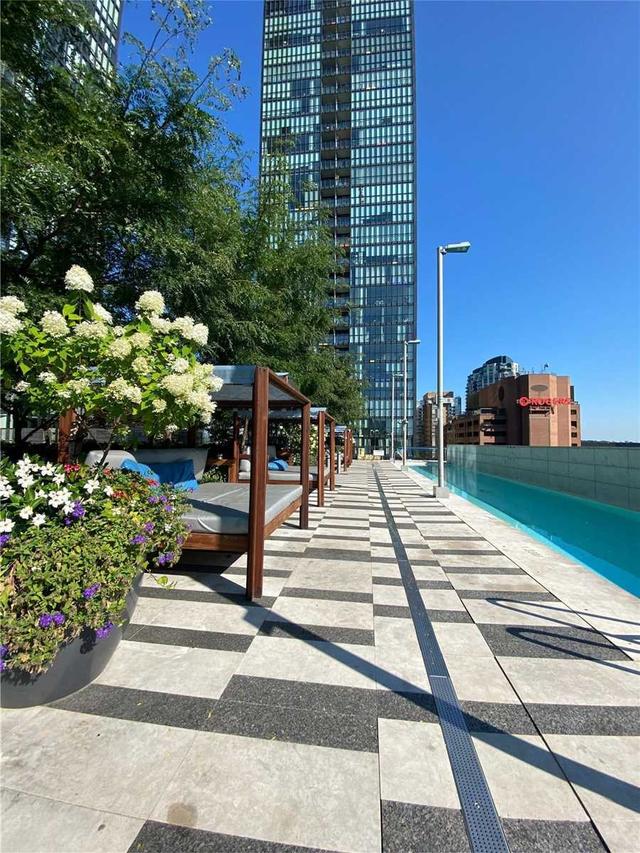 4305 - 101 Charles St E, Condo with 1 bedrooms, 1 bathrooms and 0 parking in Toronto ON | Image 10