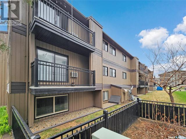 105 - 250 Pinehouse Place, Condo with 1 bedrooms, 1 bathrooms and null parking in Saskatoon SK | Image 1