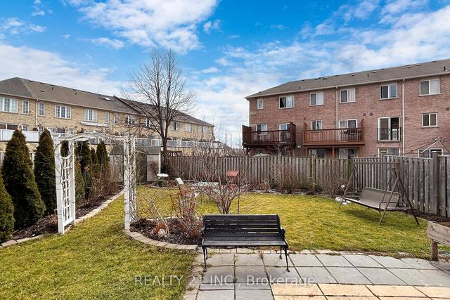 29 Wilkes Cres, House semidetached with 3 bedrooms, 4 bathrooms and 2 parking in Toronto ON | Image 33