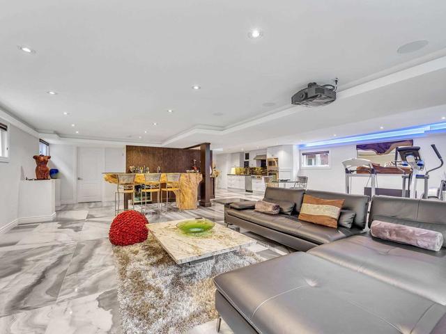 122 Melbourne Dr, House detached with 4 bedrooms, 5 bathrooms and 7 parking in Richmond Hill ON | Image 29