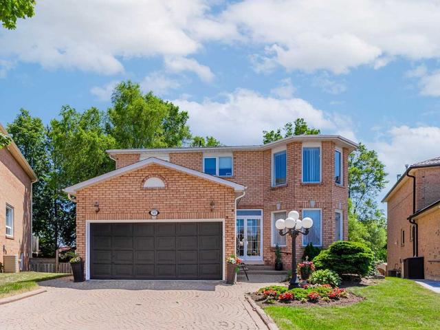 11 Laser Crt, House detached with 4 bedrooms, 4 bathrooms and 4 parking in Richmond Hill ON | Card Image